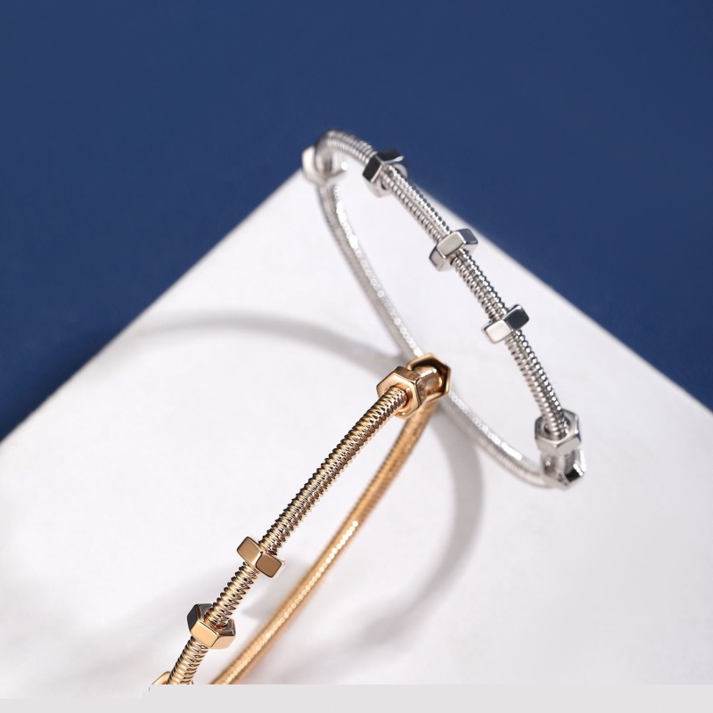 Ca*t*er bracelets